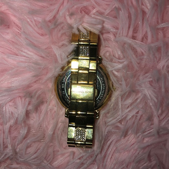 Micheal Kors Women’s Watch - Picture 5 of 6